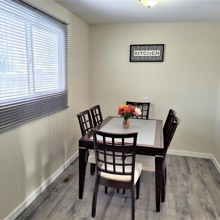 Cozy 4 Bedroom Townhouse - Peaceful Feel Of Home Winnipeg Eksteriør billede