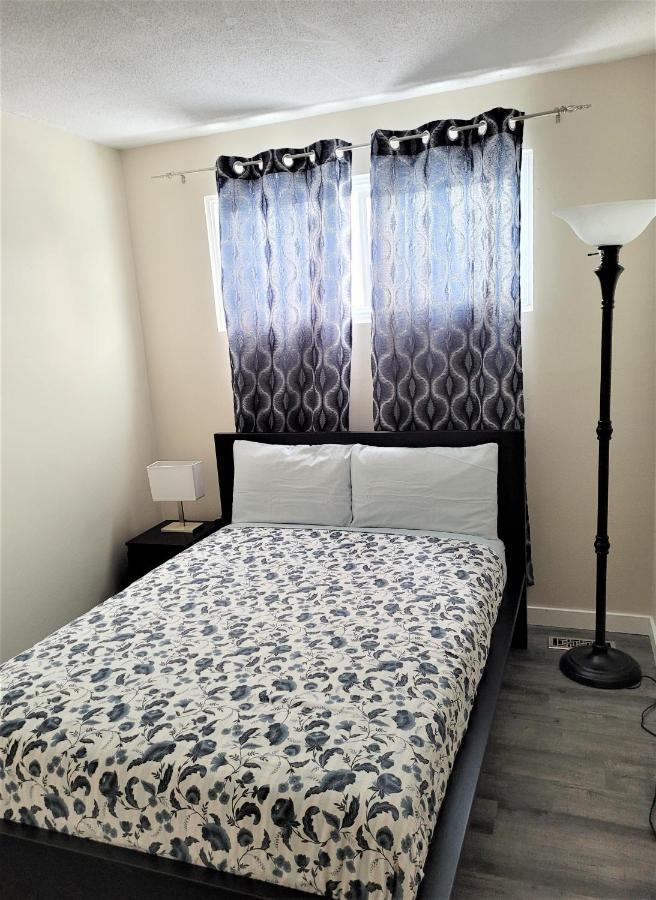 Cozy 4 Bedroom Townhouse - Peaceful Feel Of Home Winnipeg Eksteriør billede