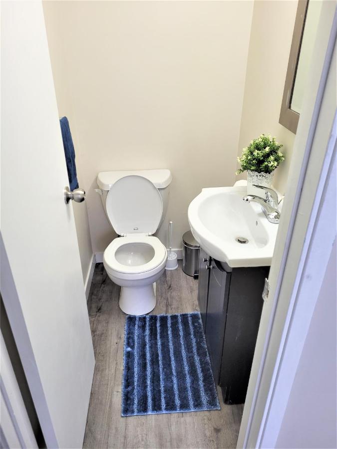 Cozy 4 Bedroom Townhouse - Peaceful Feel Of Home Winnipeg Eksteriør billede