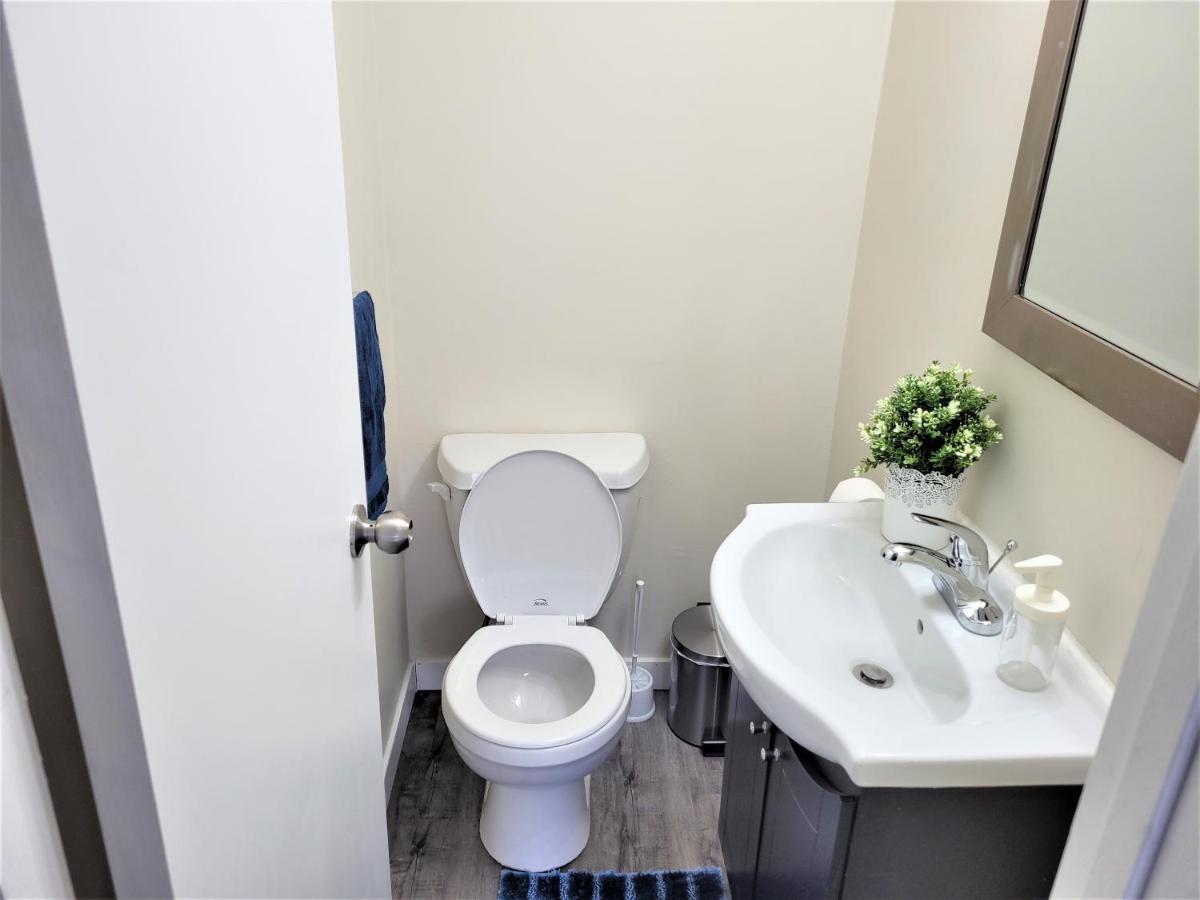 Cozy 4 Bedroom Townhouse - Peaceful Feel Of Home Winnipeg Eksteriør billede