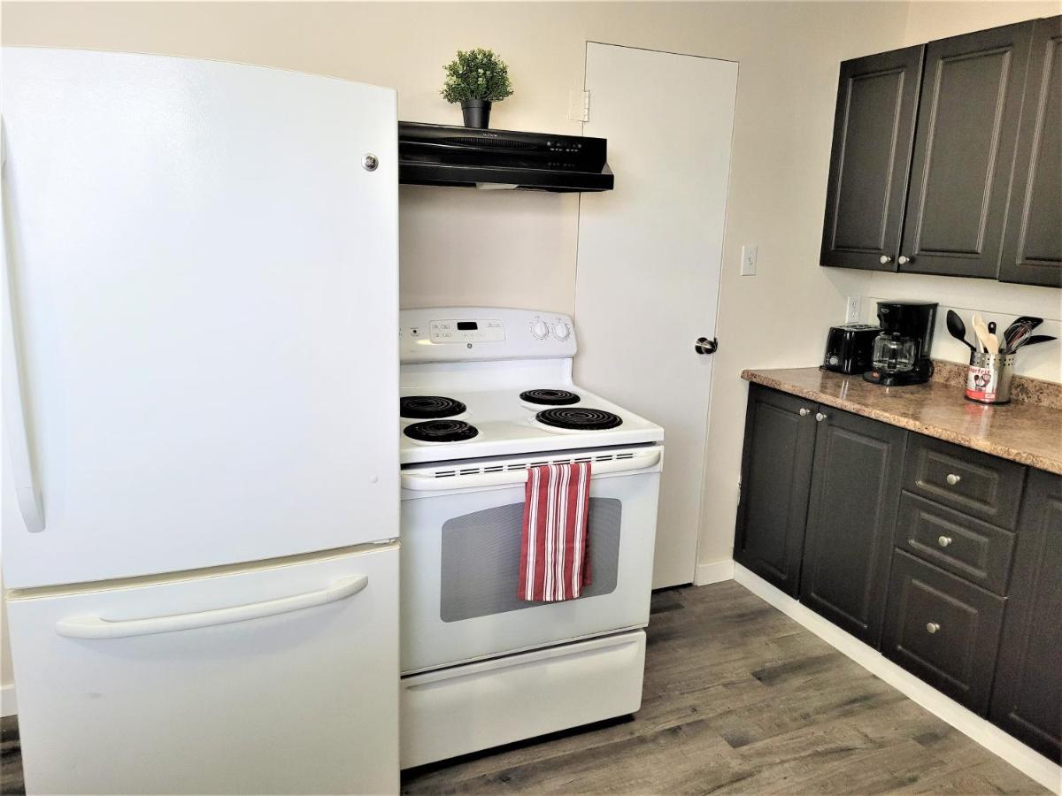 Cozy 4 Bedroom Townhouse - Peaceful Feel Of Home Winnipeg Eksteriør billede